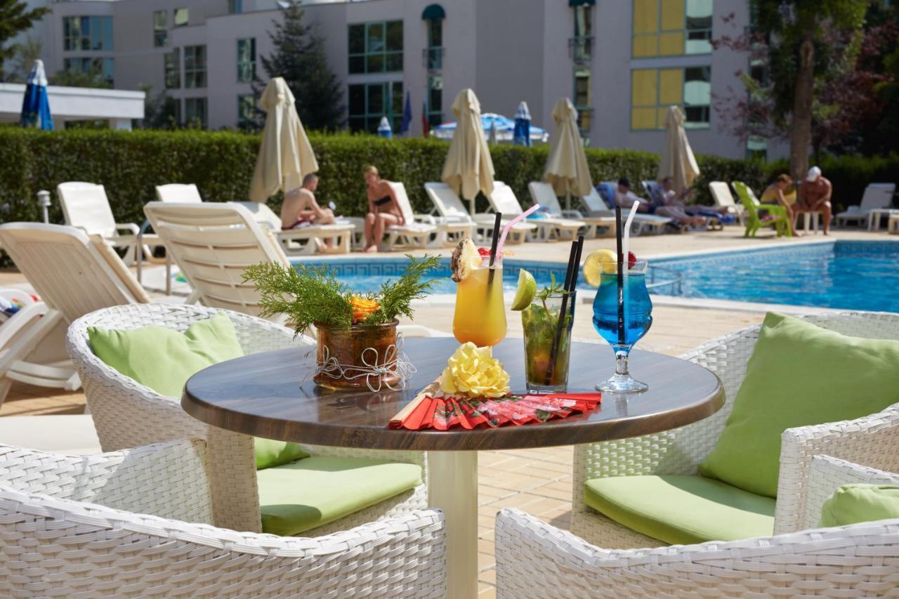 Karlovo Hotel Slăntjev Brjag Exteriör bild